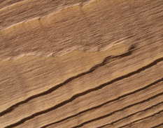 Wire-brushed wood finish